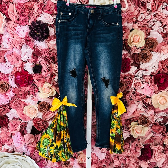 Girls Sunflower Bell bottom Jeans 6X - Picture 2 of 7
